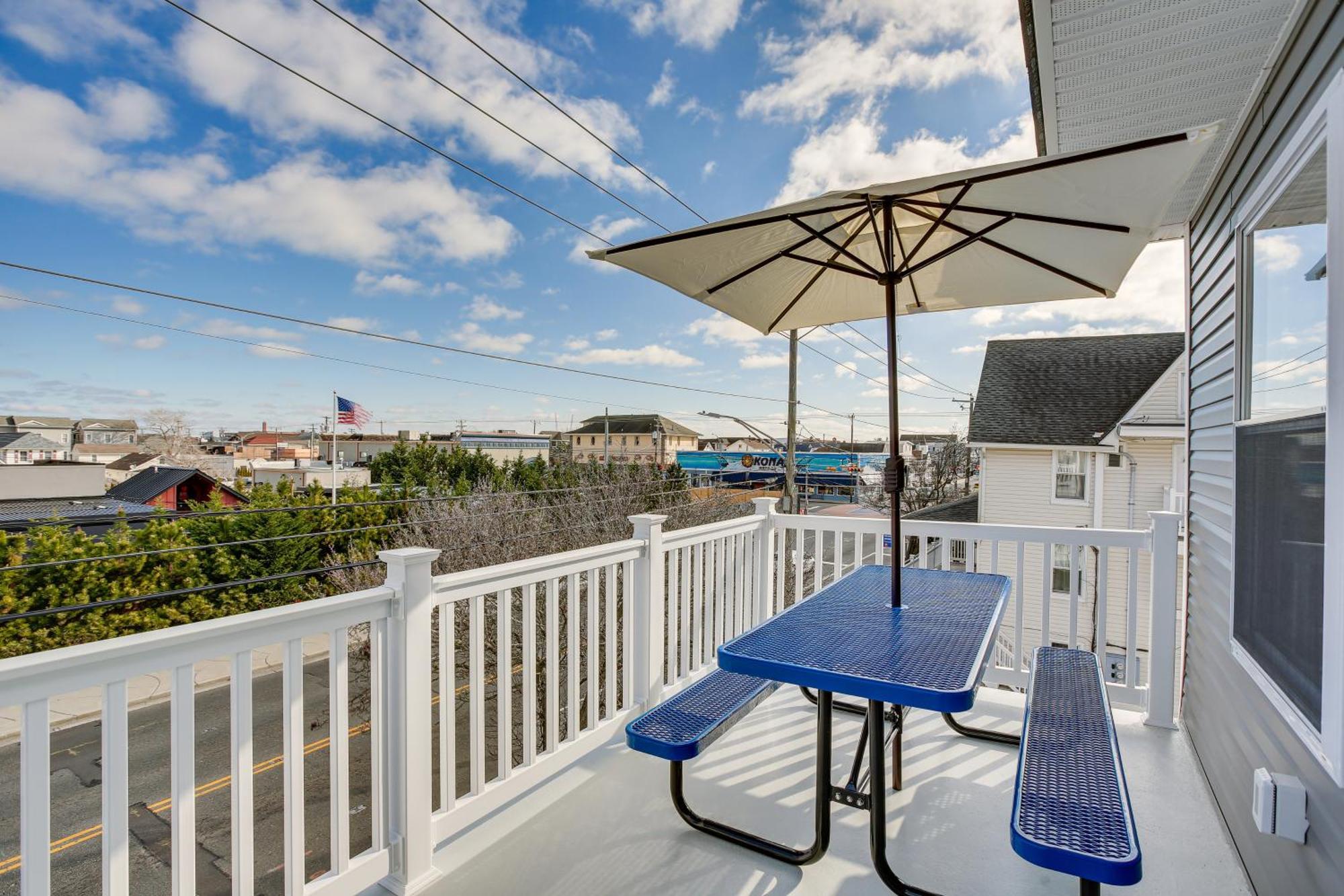 Spacious Wildwood Condo Walk To Beach! Bagian luar foto